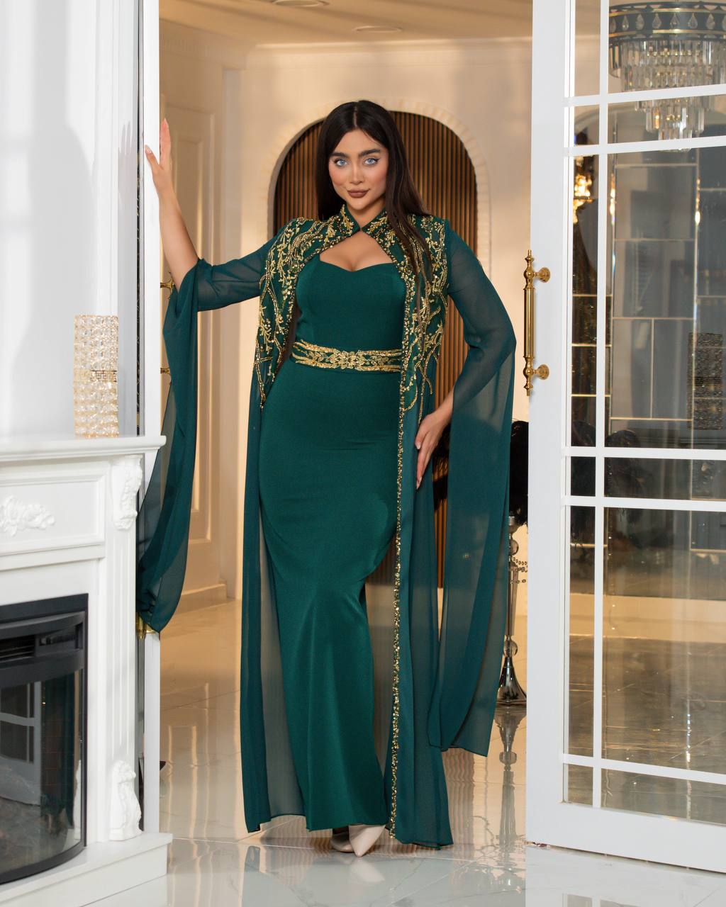 Regal Embroidered Cape Evening Gown(📹)