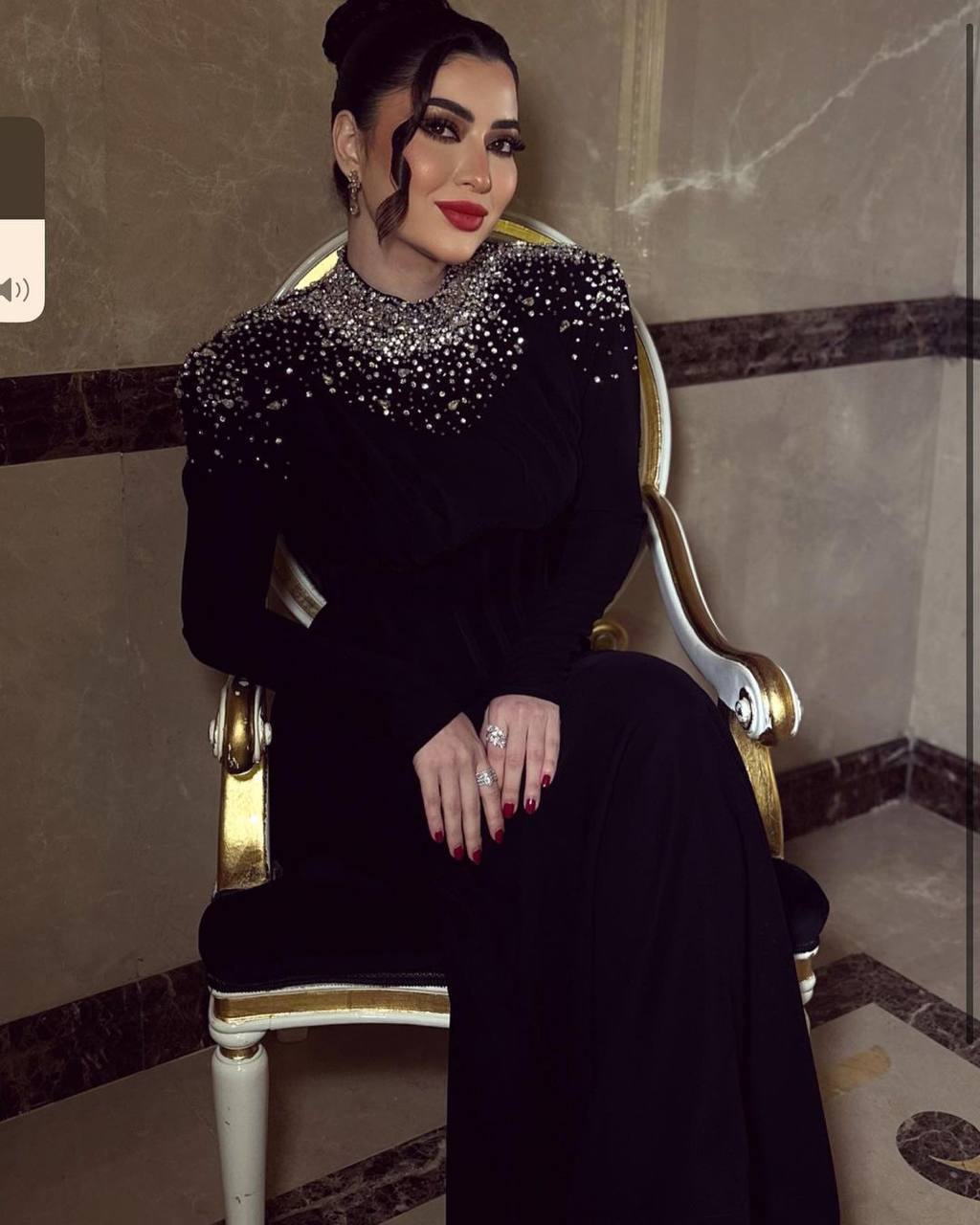 Product Name: Regal Embellished High-Neck Formal Evening Gown (📹)